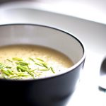 My low-cal, hearty vegan leek and potato soup is a simple, delicious, filling winter warmer. | yumsome.com