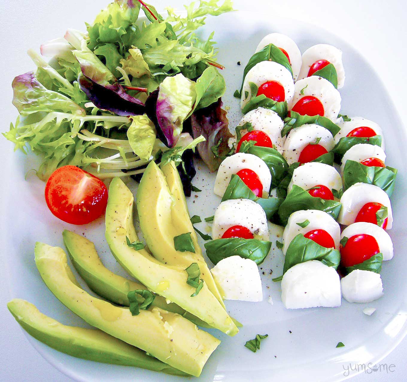 vegan caprese il tricolore | yumsome.com