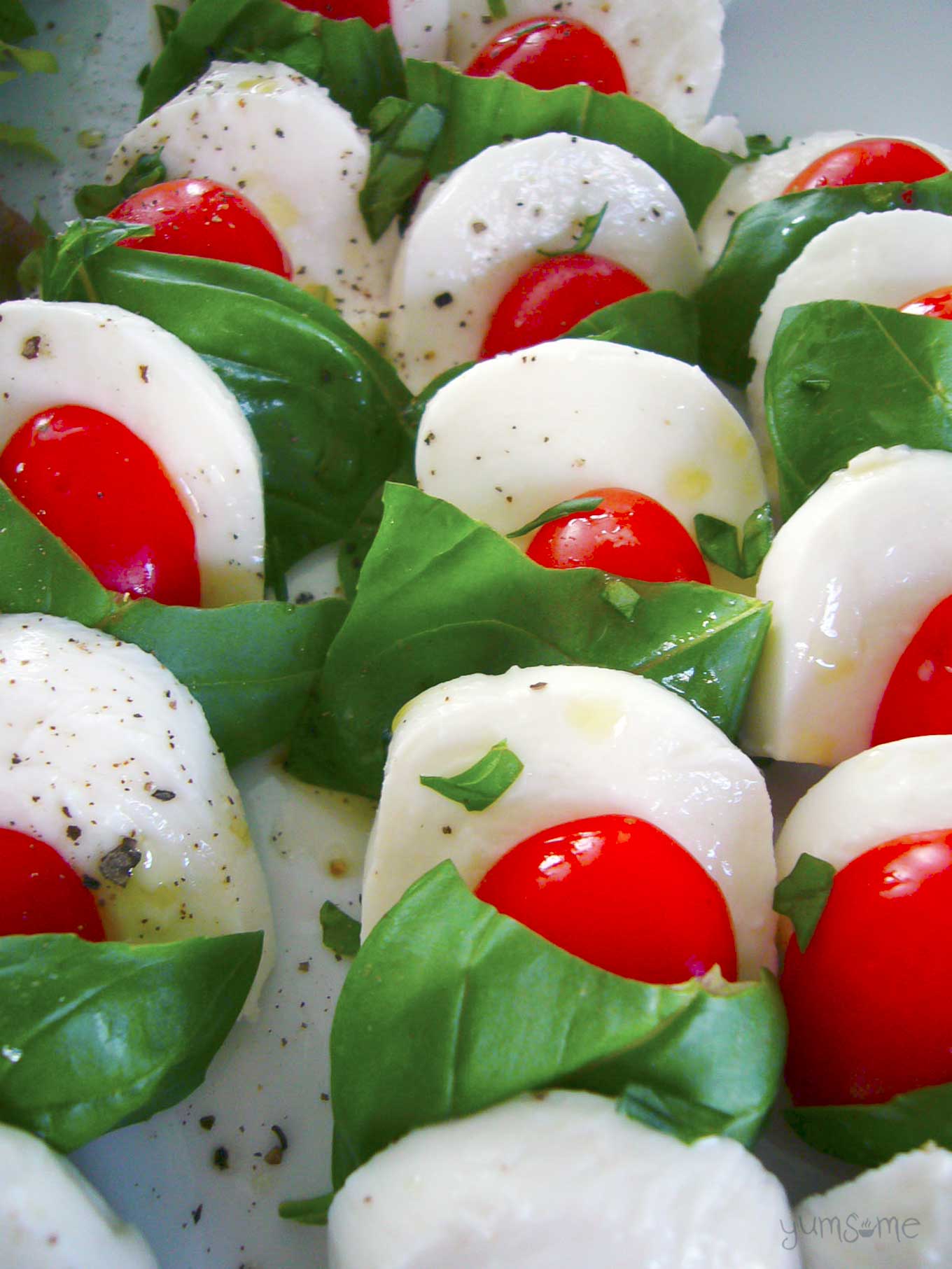 vegan mozzarella, basil, tomato | yumsome.com