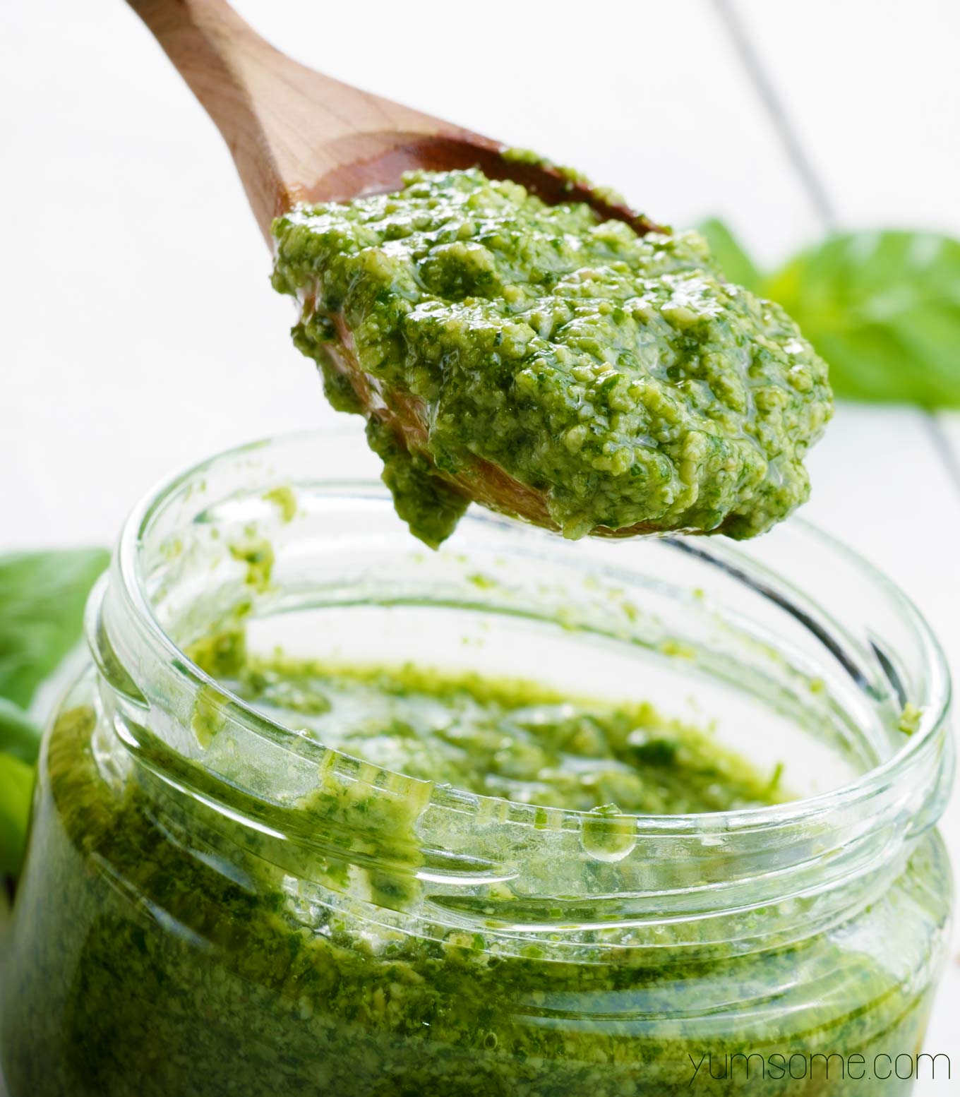 My healthy 5-minute vegan cashew pesto is one of the simplest - and most delicious - things you can make for your pasta. It's also fantastic on baked potatoes, crostini, or even as a dip for chips and other nibbles. | yumsome.com