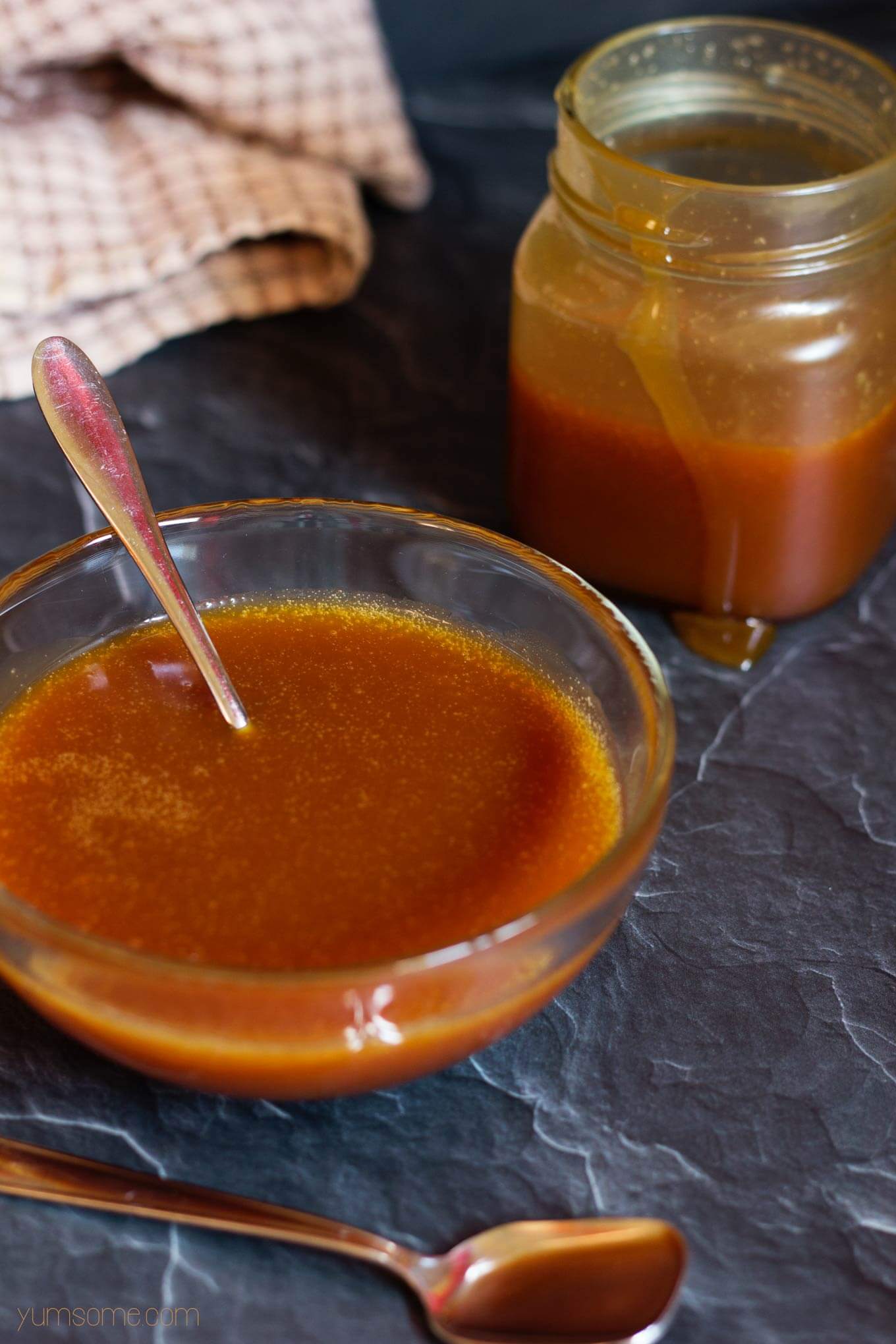 My simple, 4-ingredient vegan salted caramel sauce is the perfect accompaniment to ice cream, puddings, sundaes, cakes, cookies, and crumbles. | yumsome.com