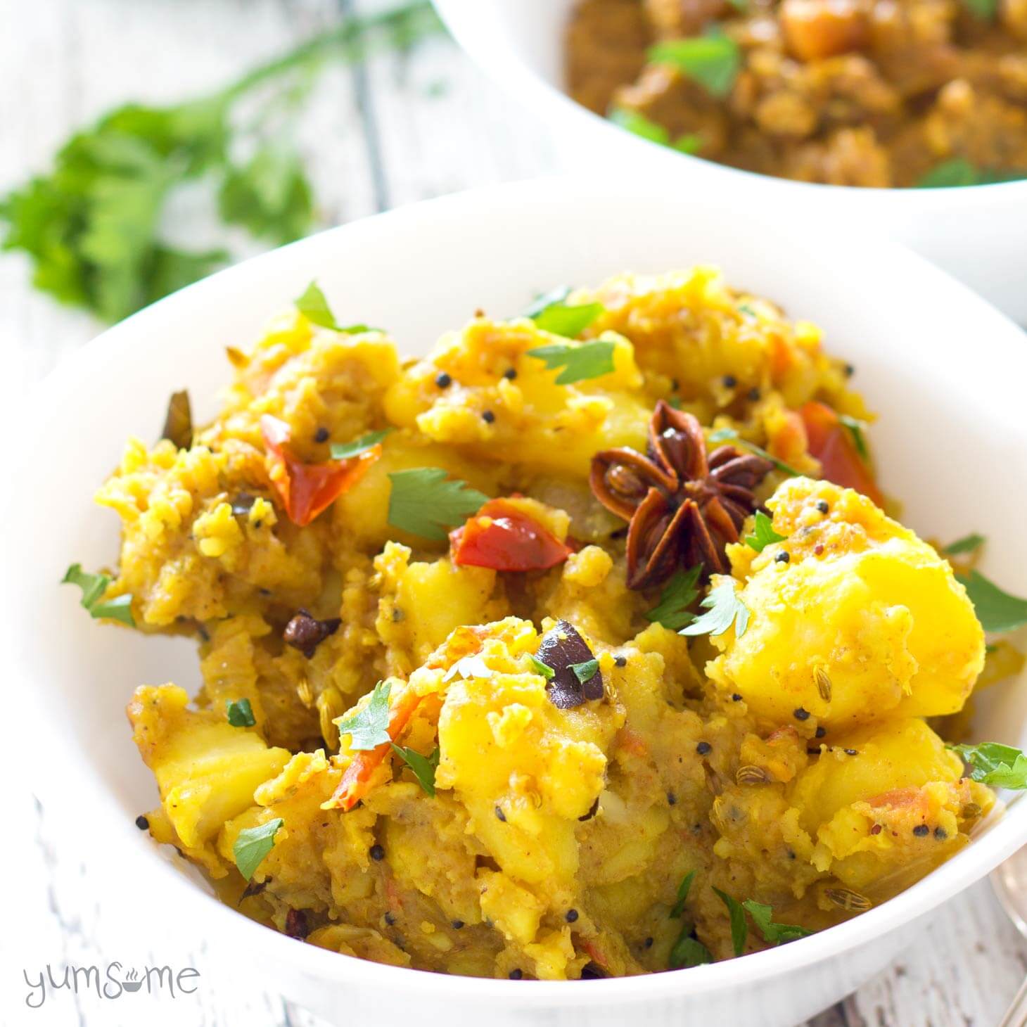 Aloo masala is a deliciously comforting, mildly-spiced mixture of fried mashed potatoes, onion, and tomato. It's a fantastic meal at any time of the day but it's especially great for breakfast. | yumsome.com