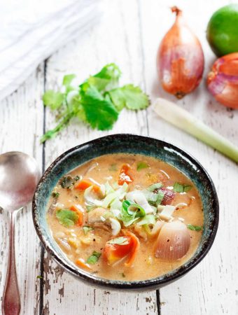 Fragrant and spicy, tom yam - a delicious hot and sour soup - is deservedly one of Thailand's most famous dishes. | yumsome.com