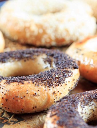 Who doesn't love a good bagel? I know I do. My home-made bagels are soft and slightly chewy, and very traditional. | yumsome.com