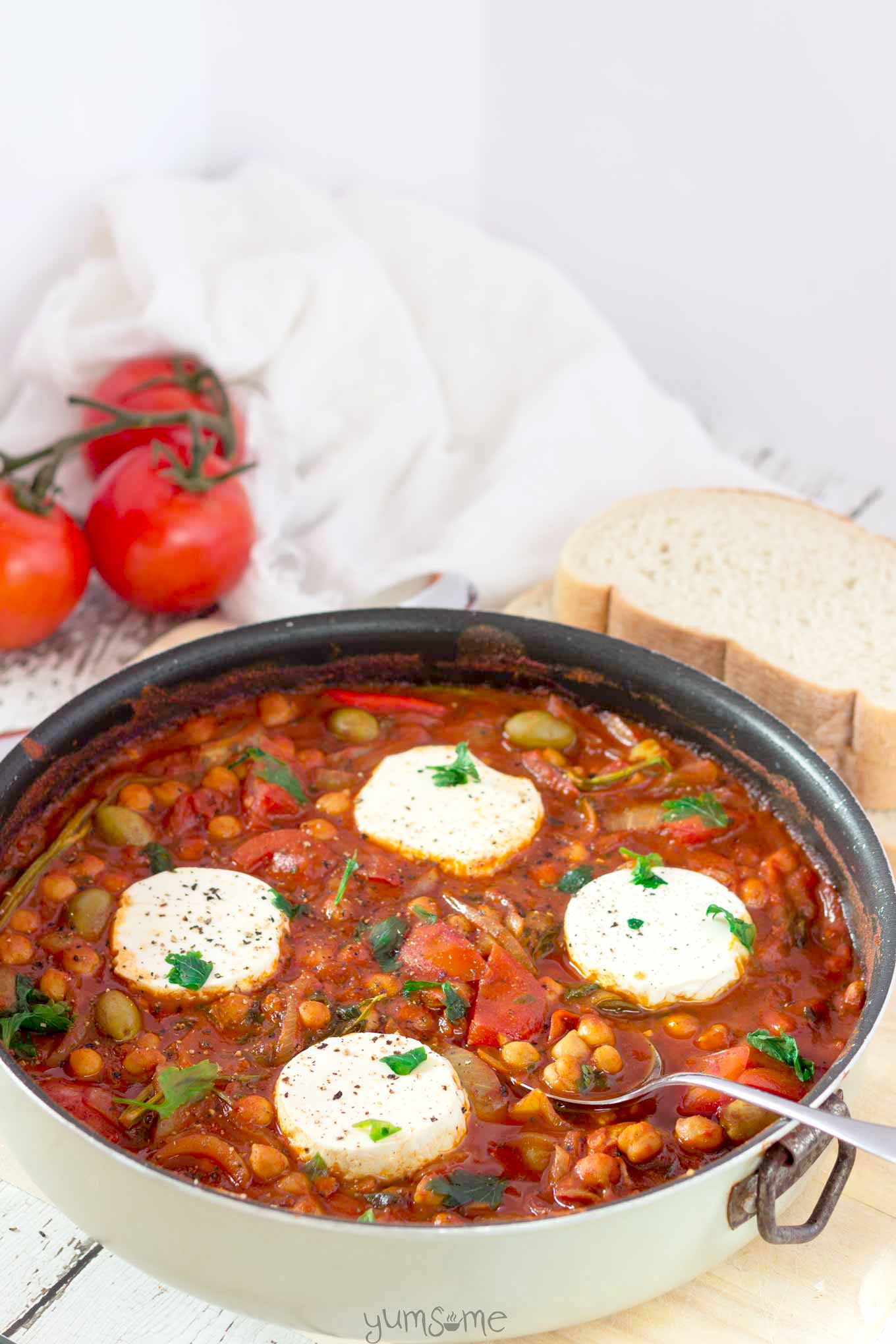 Ready in 30 mins, my smoky, spicy vegan chickpea shakshuka is perfect for brunch or supper, and is chock-full of vitamins, protein, and fibre. | yumsome.com