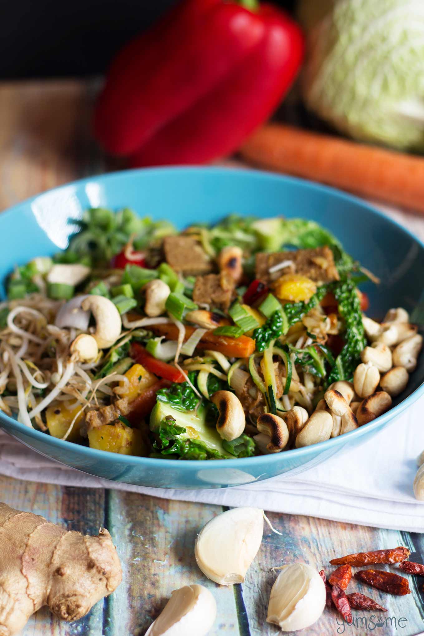 Vegan beef, ginger, and pineapple stir-fry with cashews | yumsome.com