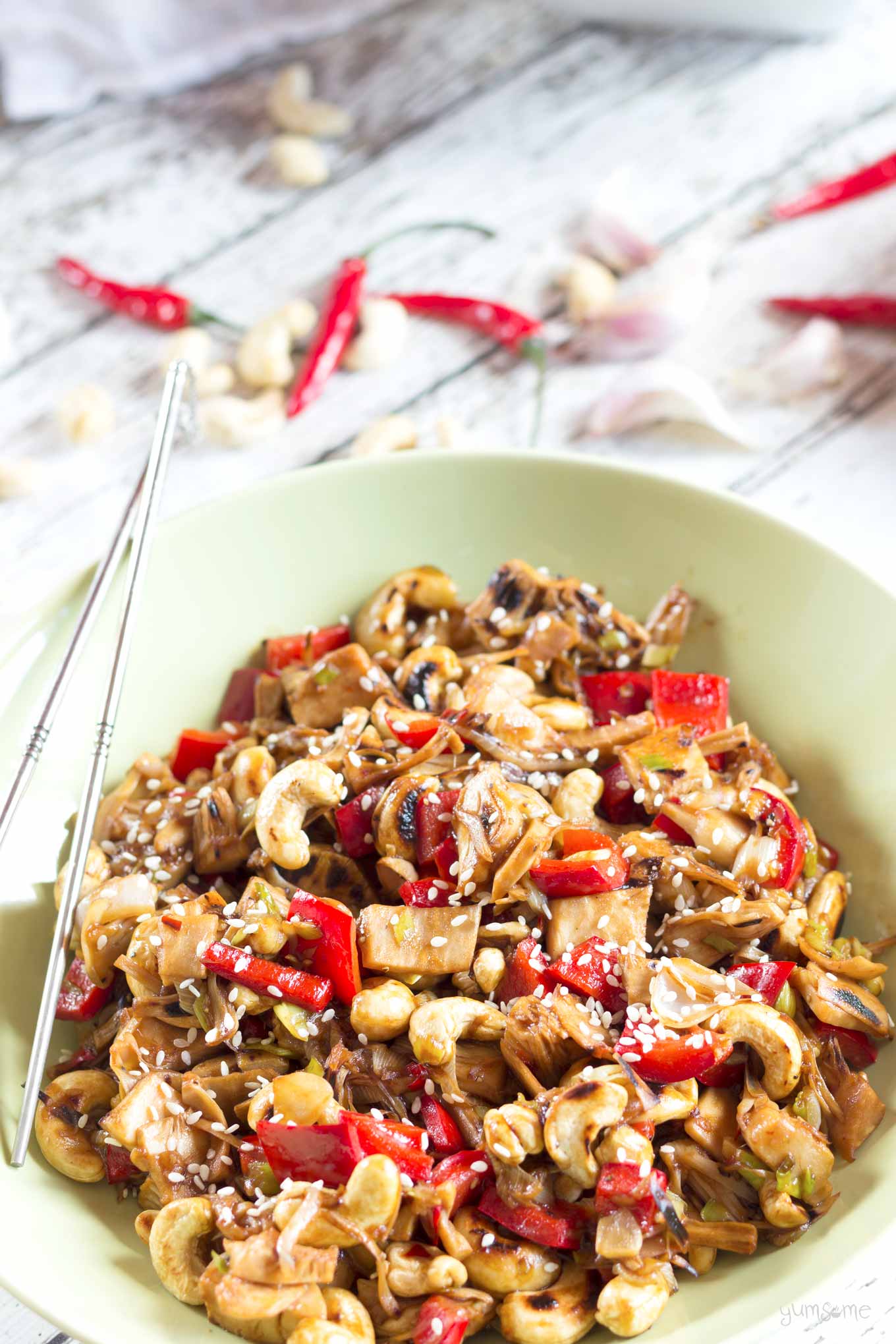 vegan kung pao jackfruit | yumsome.com