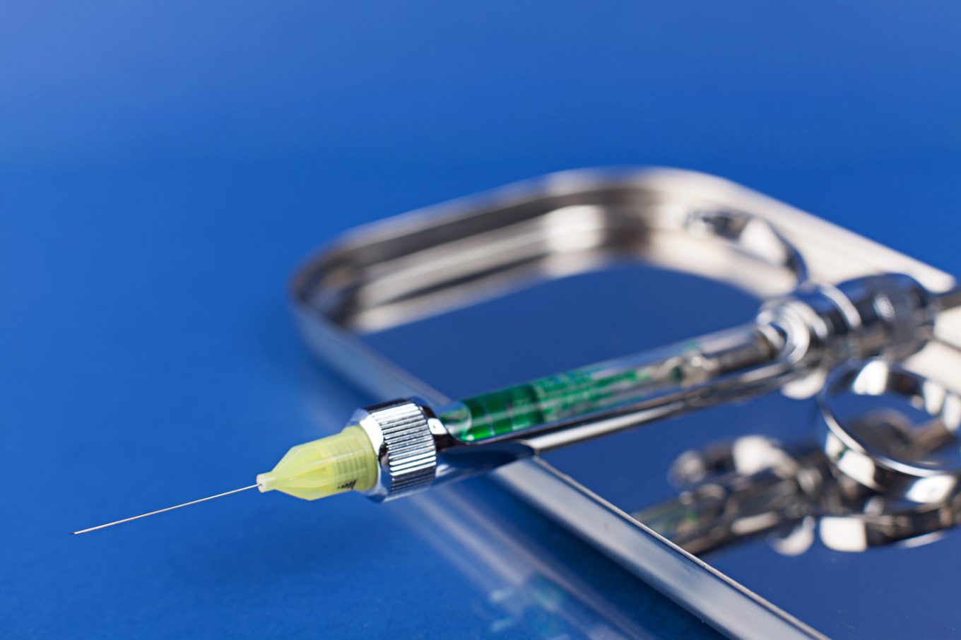 a small syringe of dental anaesthetic | yumsome.com