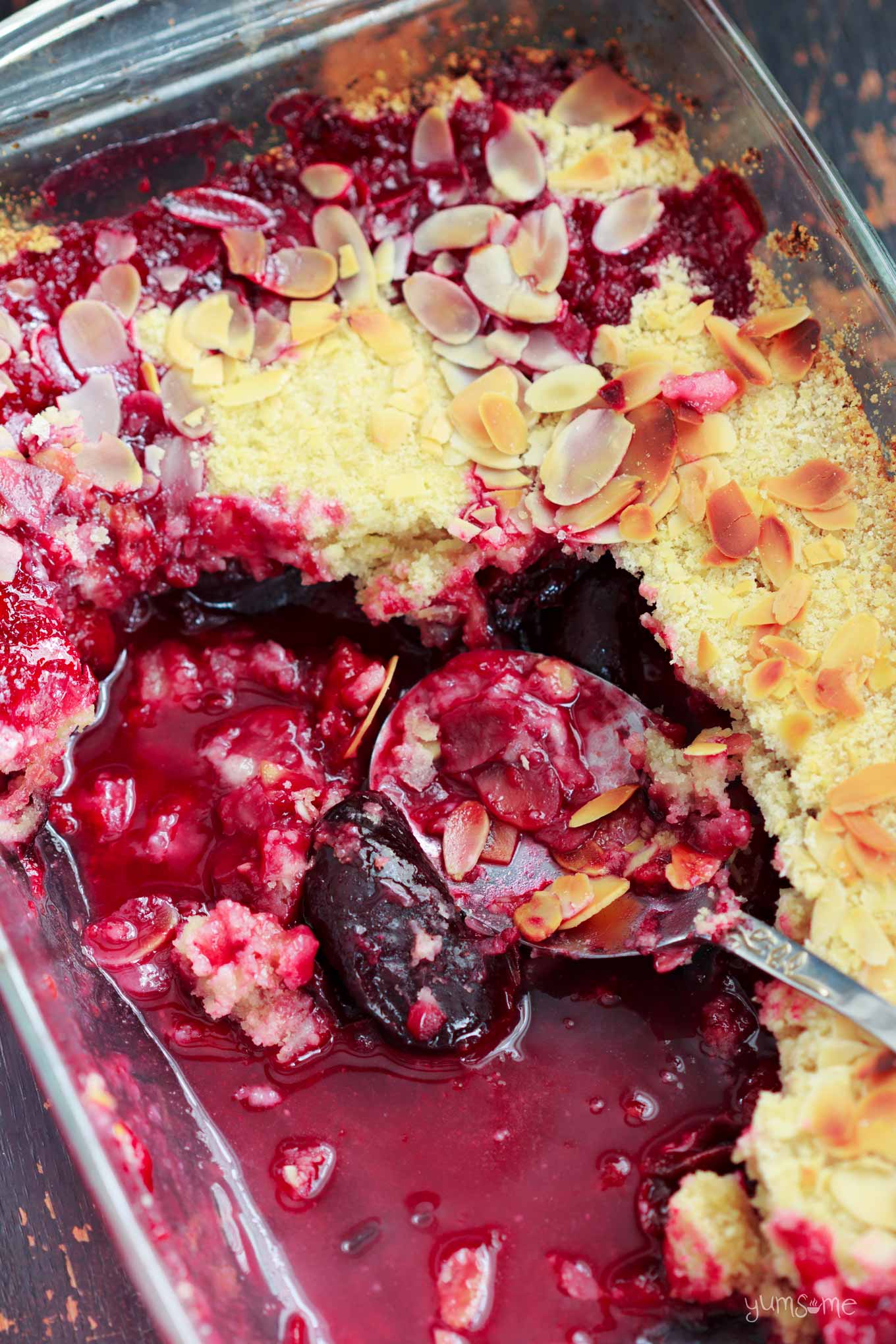 partially served vegan spiced plum crumble | yumsome.com