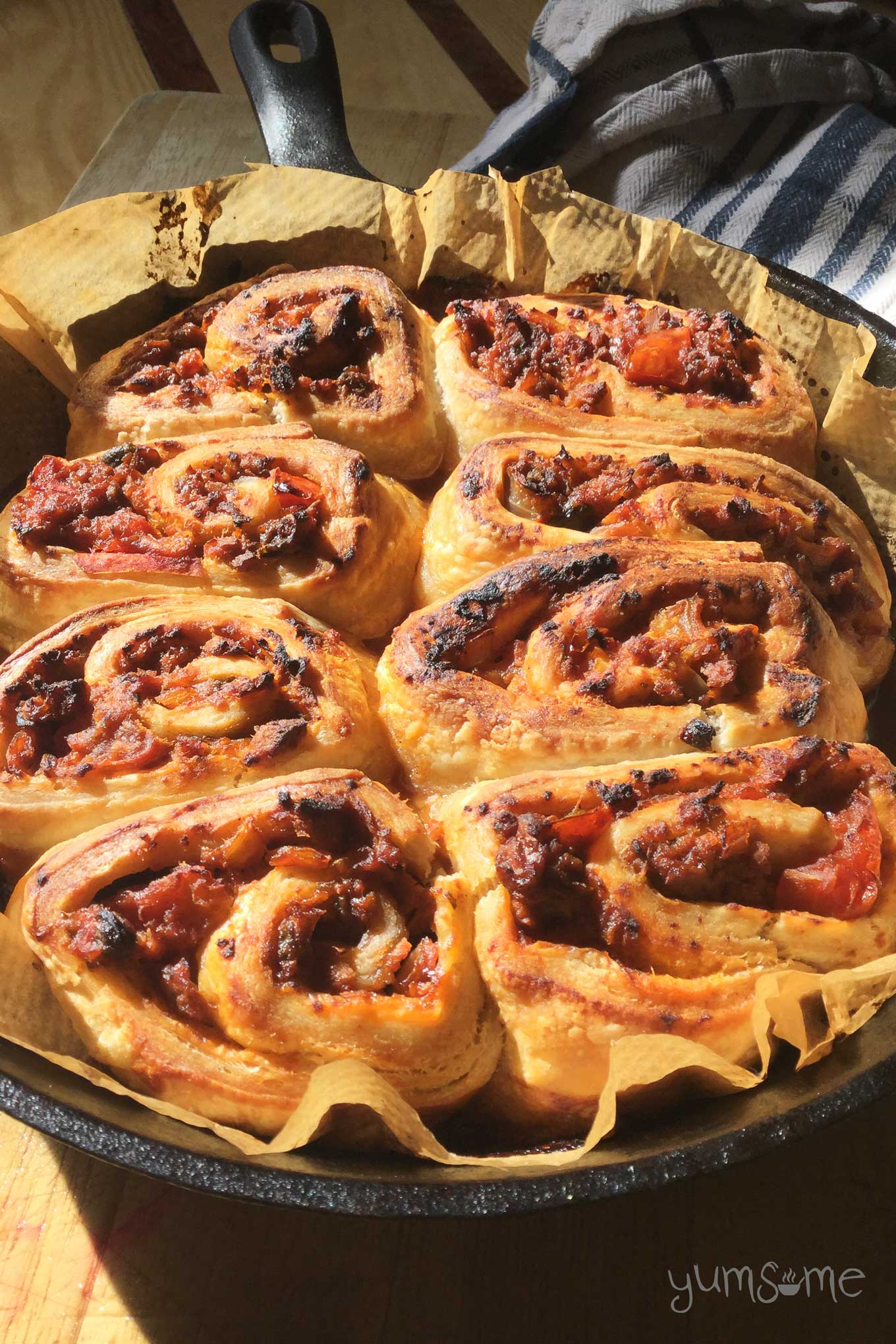 a skillet of super quick and easy vegan bolognese rolls | yumsome.com