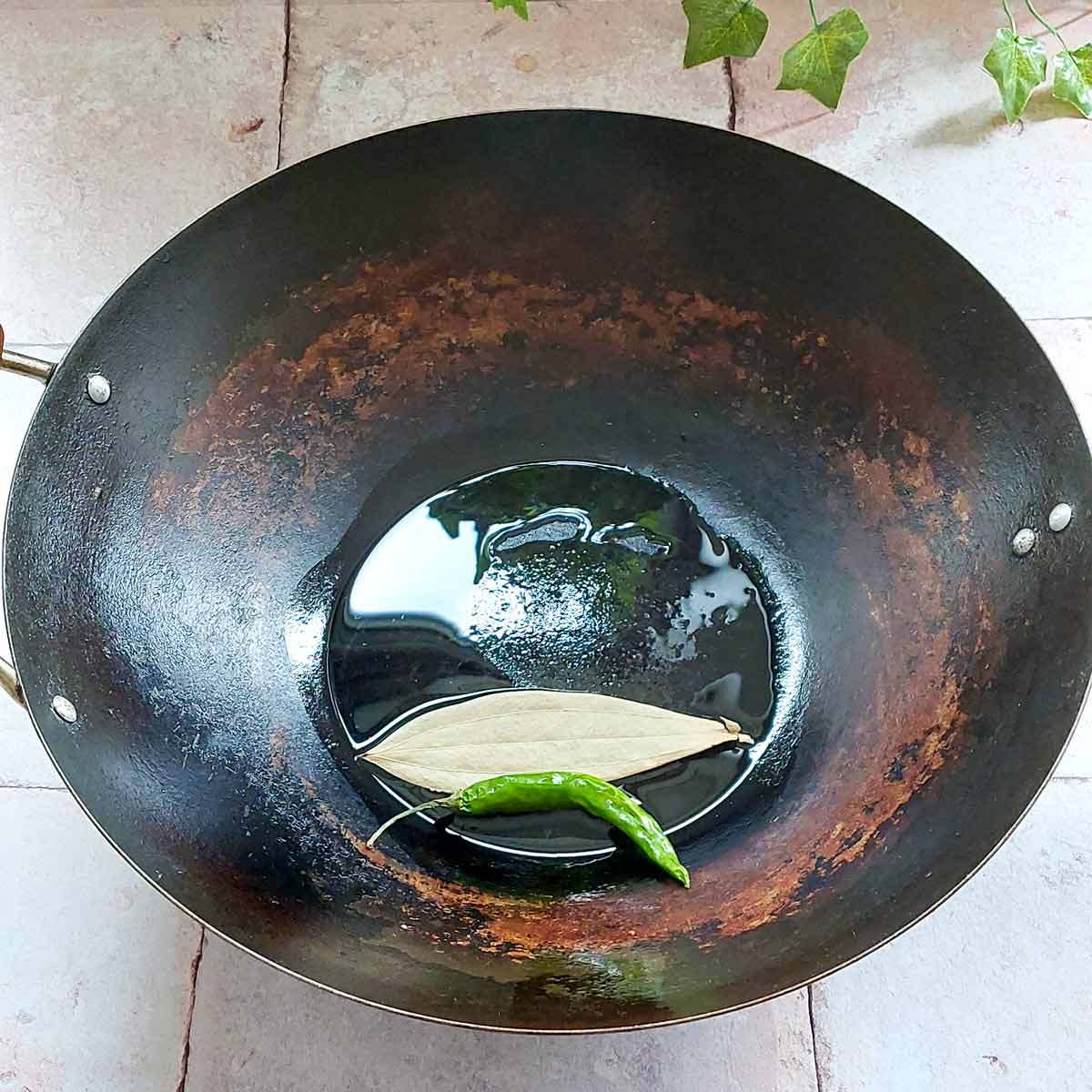 Indian bay leaf and green chilli.